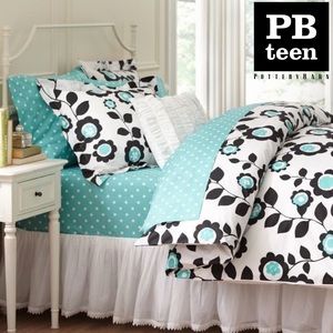 Pottery Barn Teen Nouveau Floral Organic Duvet